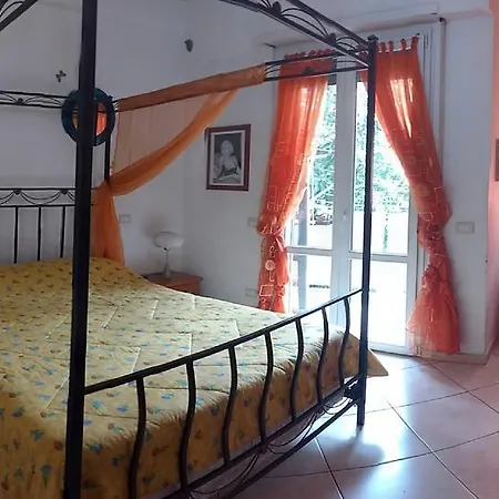 银禧楼罗马假日旅馆 招待所 3*