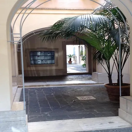 Orange Garden Hotel 3*