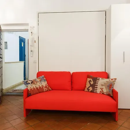 Navona, Old Rome Lodge
