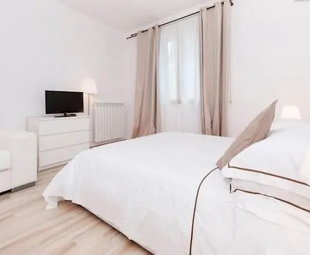 Aparthotel Dalmati House 2*