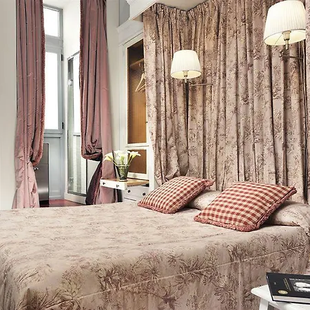 Casa Heberart Sistina Guest house