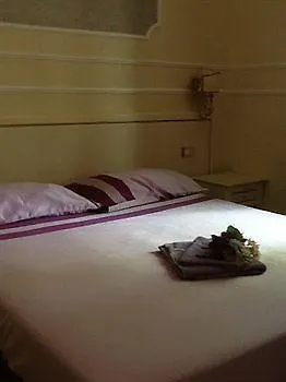 Allegria Fitzroy Cesar Pensionat 2*