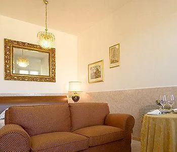 Terrazza San Pietro Apartment *