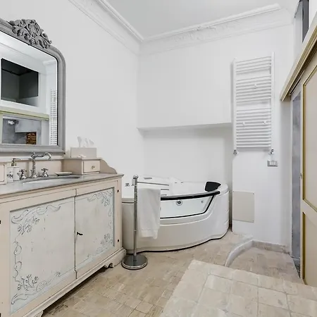 Apartment Colonna Suite - Rome Spanish Steps Suite & Spa