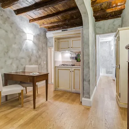 Colonna Suite - Rome Spanish Steps Suite & Spa * Rome