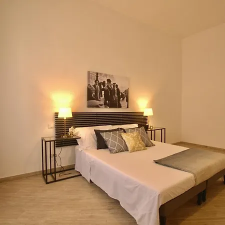 Domus In Laterano Apartment