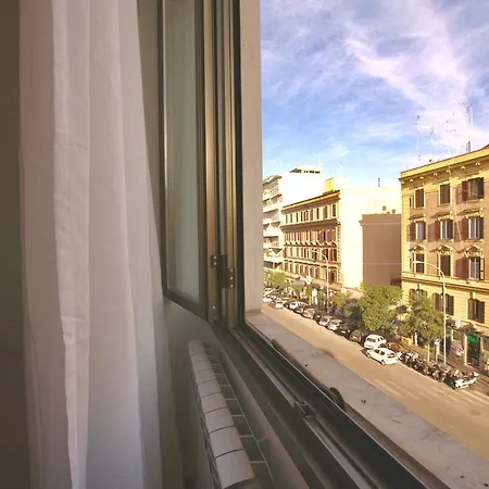 Domus In Laterano Apartment *
