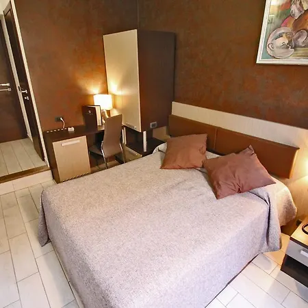 Hotell Charter 2*