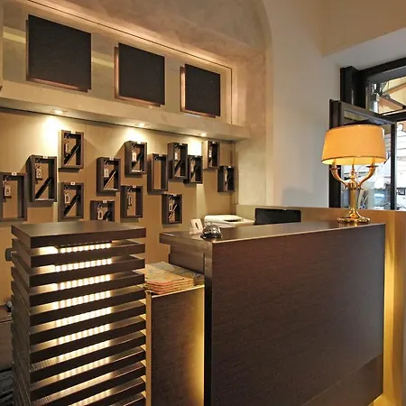 Hotell Charter Rom