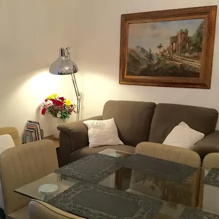 A Casa Di Fiamma * Roma