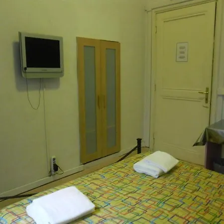 Imperial Hotel 2*