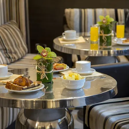 Royal Court Hotel