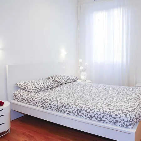 Santamaura Apartment