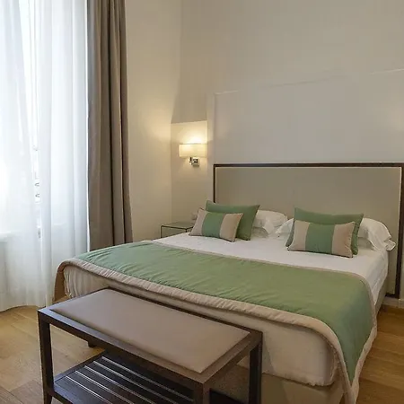 Otel Les Diamants Spanish Steps 2*