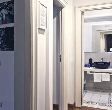 Bed & Breakfast Residenza Romana 3*