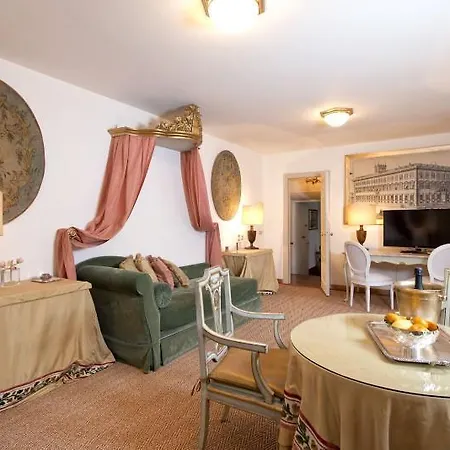 Bed & Breakfast Residenza Ruspoli Bonaparte Rome
