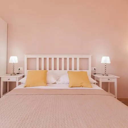 Candia House 50 Bed & Breakfast