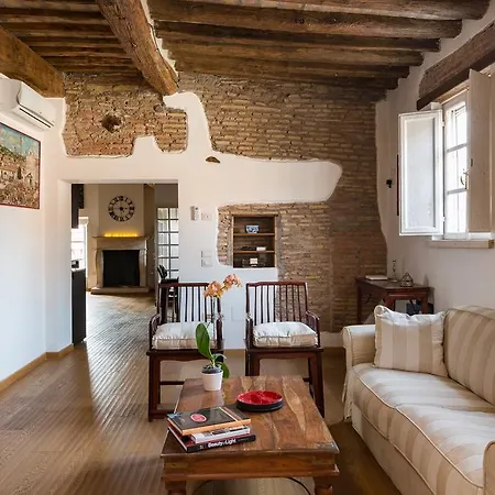 Apartment Habitat's Renella Penthouse Rome