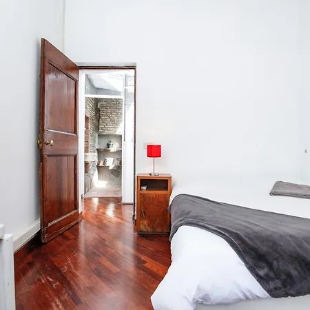 Pantheon Square Family Apartment *