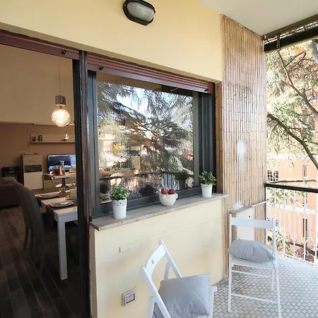 Eur Bright Spacious Terraced With Private Parking Only For Small Cars * Ρώμη