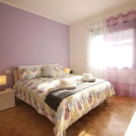 Eur Bright Spacious Terraced With Private Parking Only For Small Cars * רומא