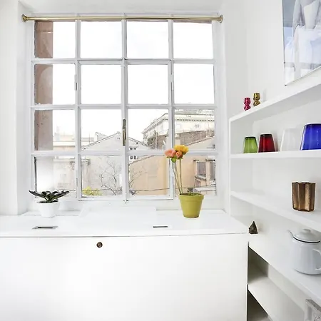 Pantheon Terrace Apartment *