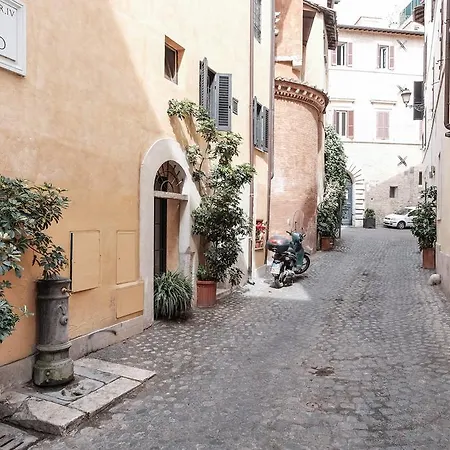 Piazza Navona Artist Loft * Rom