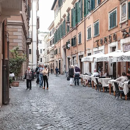 Apartment Piazza Navona Artist Loft Rom