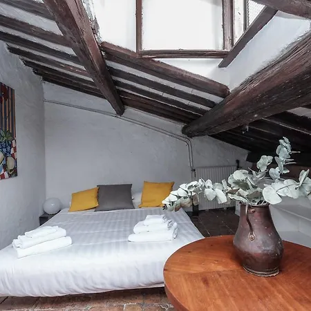 Piazza Navona Artist Loft * Rom