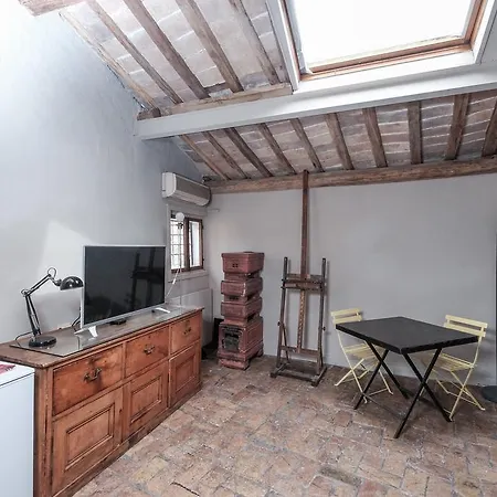 Piazza Navona Artist Loft Apartment