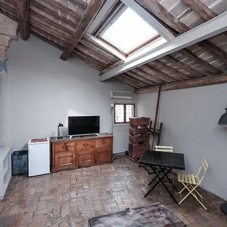 Piazza Navona Artist Loft *