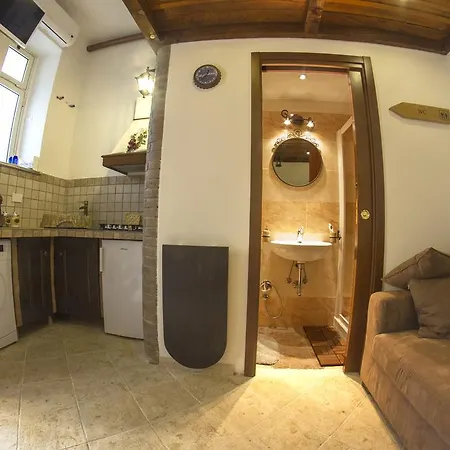 Underground Rome's Апартаменты *
