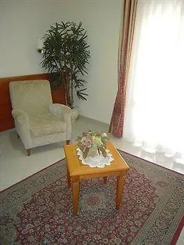 Vitti Otel 2*
