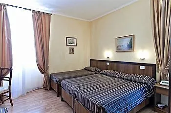 Hotel Trastevere Cisterna 2*