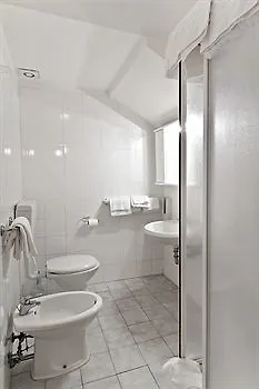 Trastevere Cisterna Hotel 2*