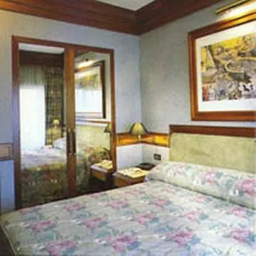 Satellite Palace רומא