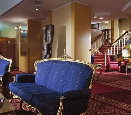 Mondial Hotel 4*