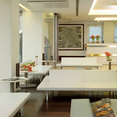 Hilton Garden Claridge Hotel Rome