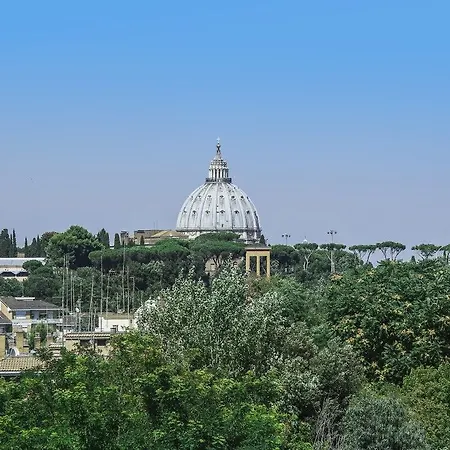 Cardinal St. Peter מלון