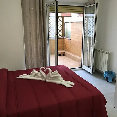 Tiburtina Royal Guest house *