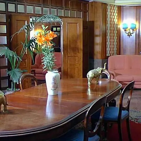 Hotel Galles 3*