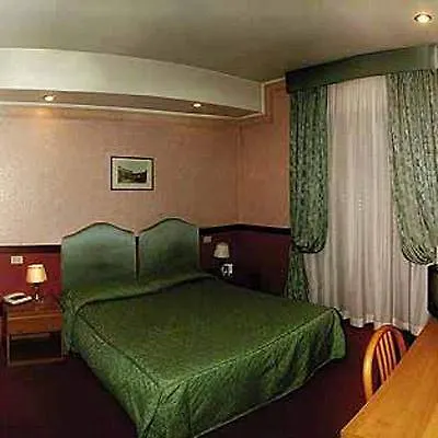 Aurora Garden 3* Roma