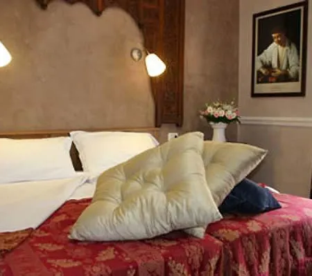 Caravaggio Hotel 3*