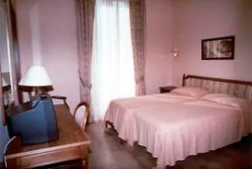 Pyramid Hotel Rzym