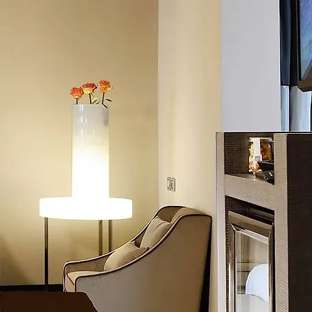 Life Hotel