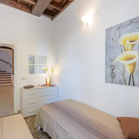 Apartment Appartamento Castel Sant'Angelo *