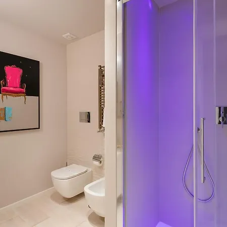 Konukevi Rhea Silvia Luxury Navona 2*
