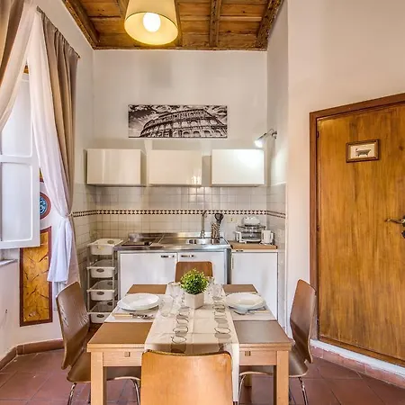 Costaguti Apartment *