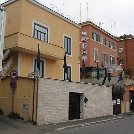 Aurelius Art Gallery 3* Rome