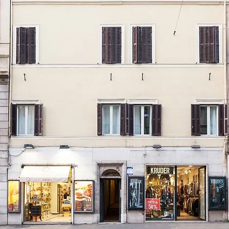 Apartment Tritone 91 Rome